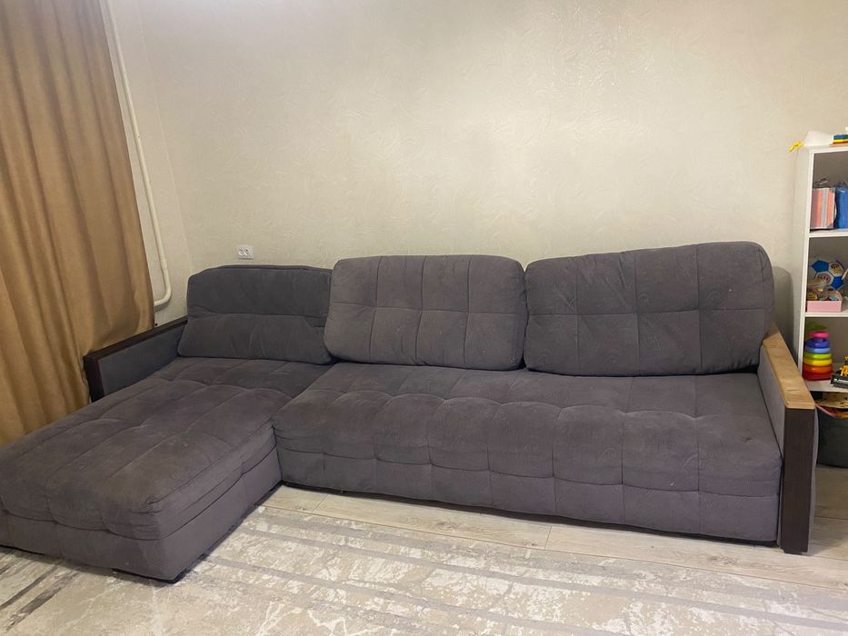 Продам большой угловой диван