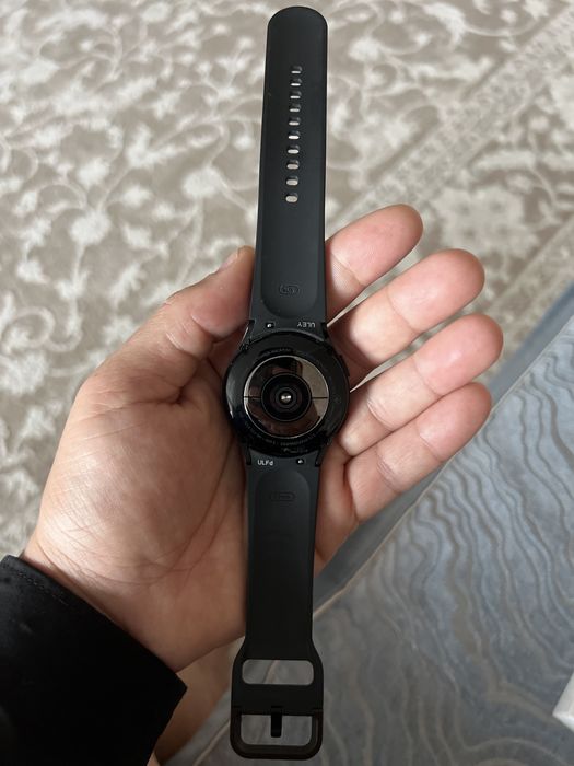 Смарт часы Galaxy Watch4