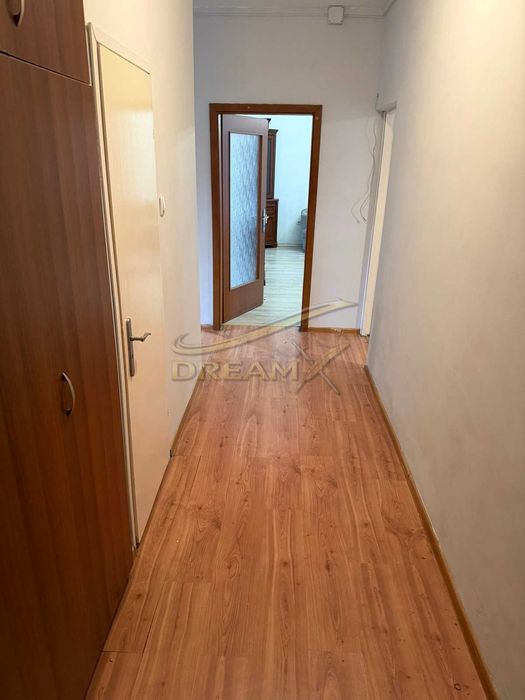 Дава се офис под наем в Центъра! 71874287