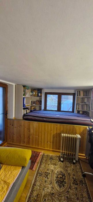 Vand casa Bucsoaia sau schimb