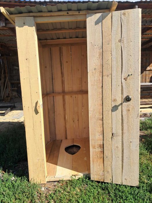 самый дешевый уличный туалет