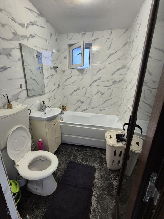 Închiriez apartament cu o camera