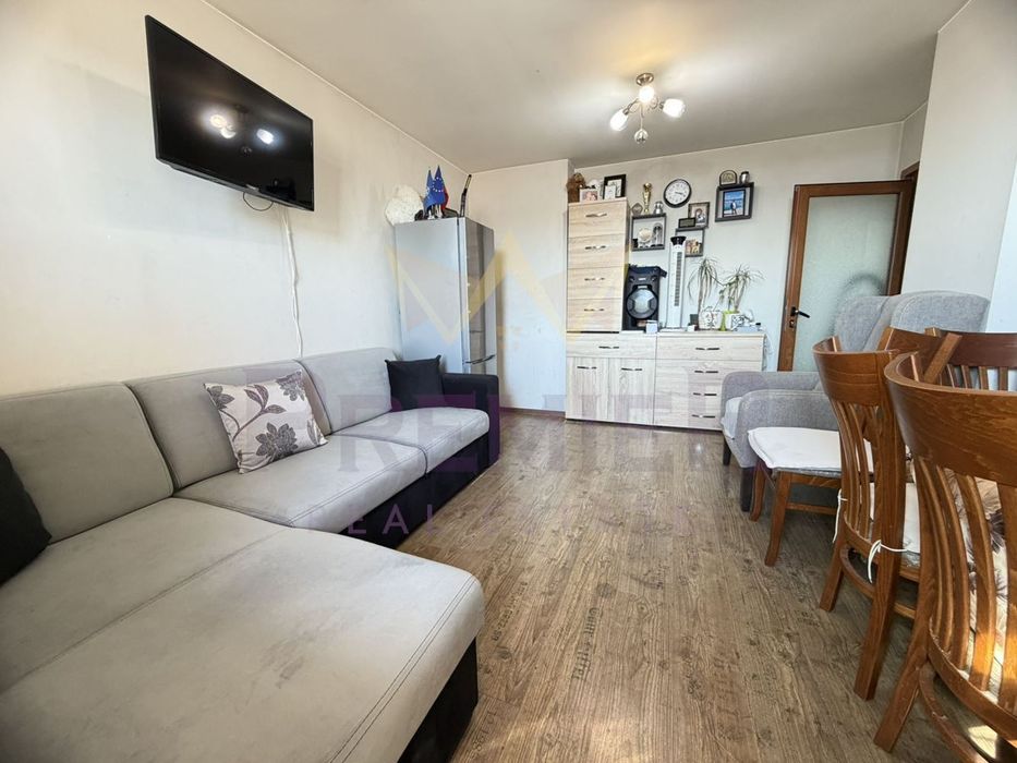 Дава се под наем Тристаен апартамент в Варна, Автогара - 60 кв.м за 518.67 € - Снимка #2