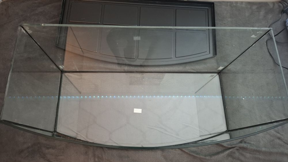 Немски Аквариум Eheim с оборудване