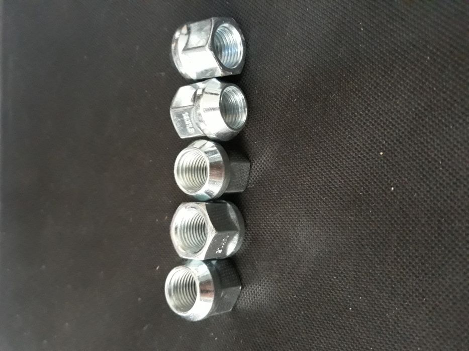 Piulițe cu conice 14x1.5 cheie de 19- 12 ron bucata