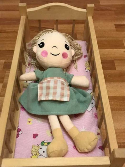Patut lemn pentru papusi cu papusa plus