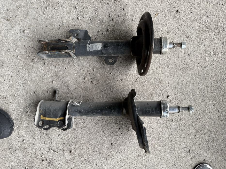 Амортизаторы на Toyota Venza