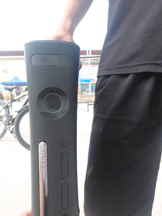 Xbox 360 jostik 1ta oyini yoq akkaunt ochsa boladi