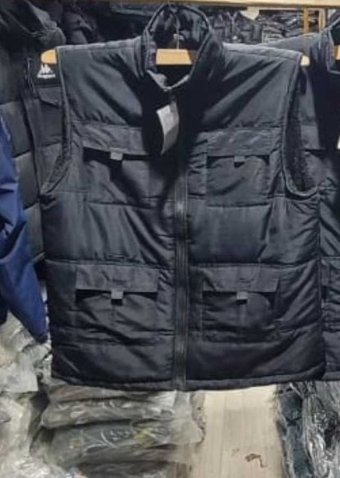 Безрукавки мужские