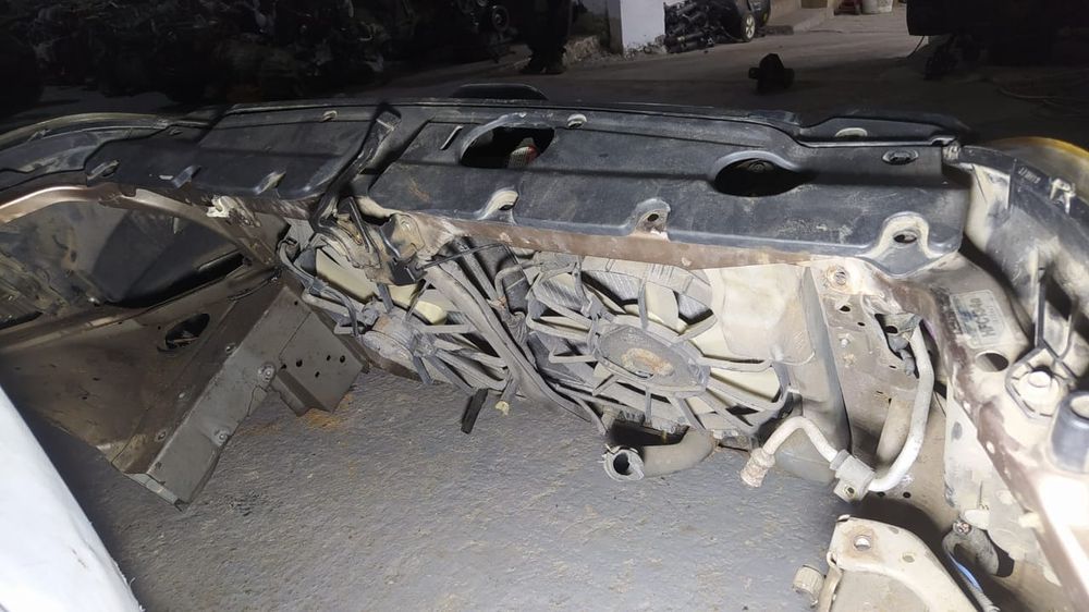 Ноускат  Nosecut Хонда црв 2004