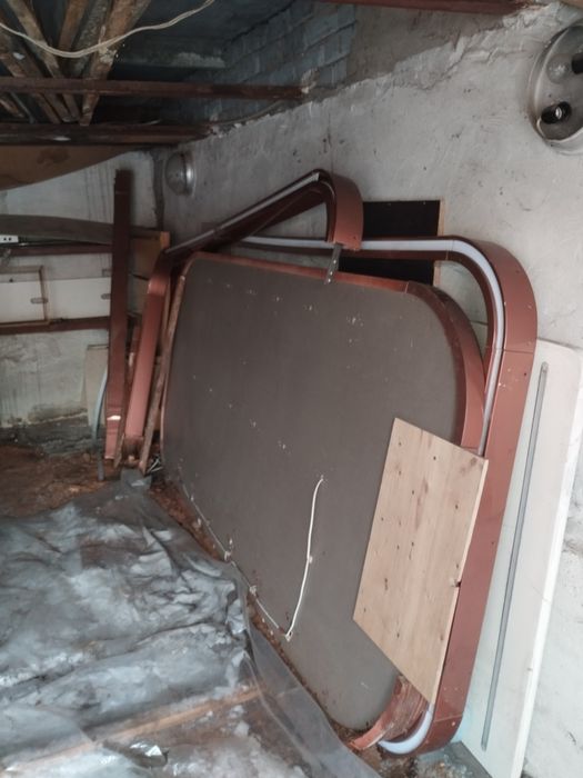 Отдам даром доски остатки мебели 
Текст: