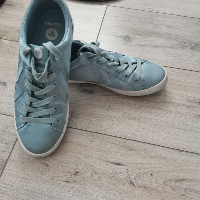 Дамски кецове Hummel 39 номер