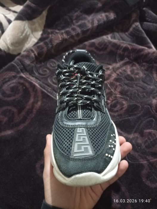 Vând adidași chain reaction