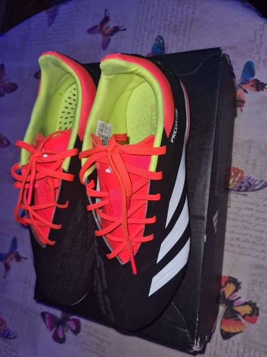 Ghete Adidas Predator Elite