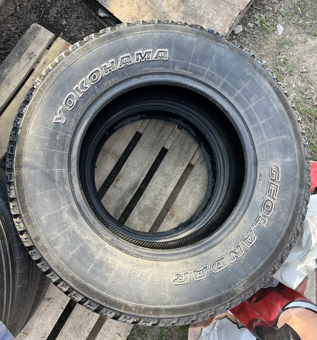 Продам шины 285/65R17