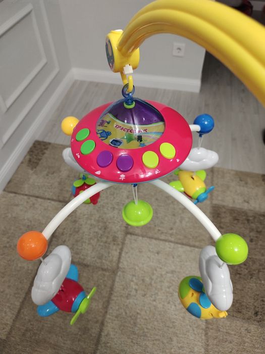 Продам детскую колыбельную навесную игрушку