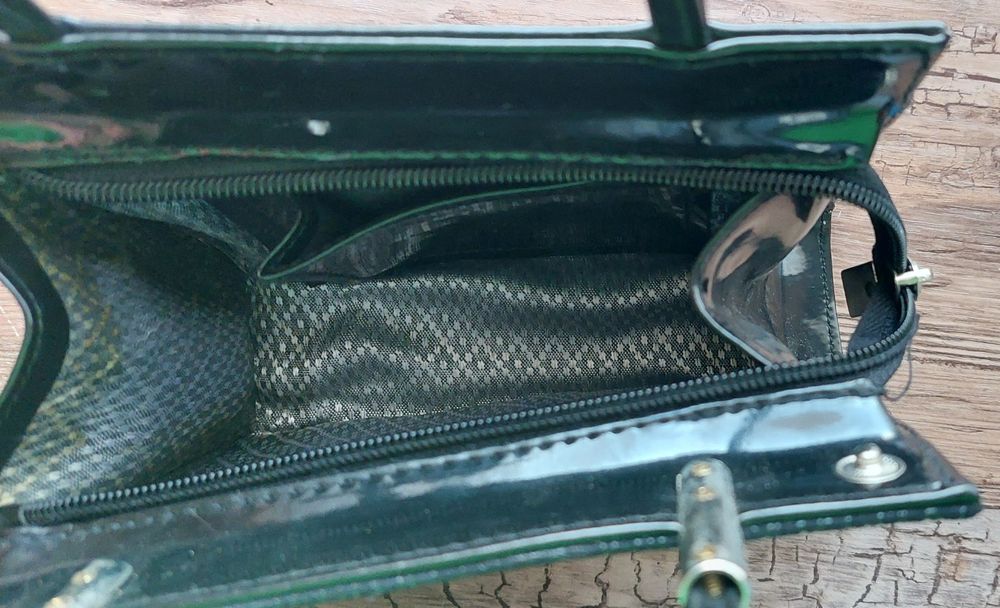 Черна клъч чанта