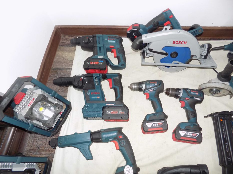 Scule 18V  Bosch  Profesionale  , perfect functionale