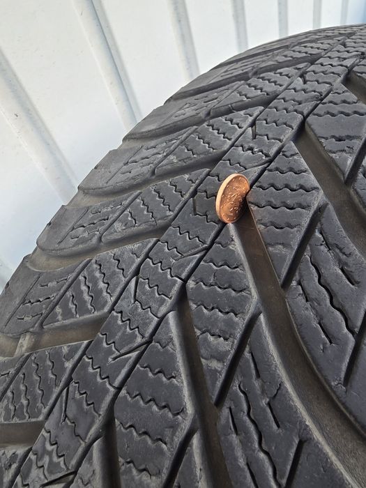 4бр. гуми 215/60r17 Nexen N-blue 4 season
