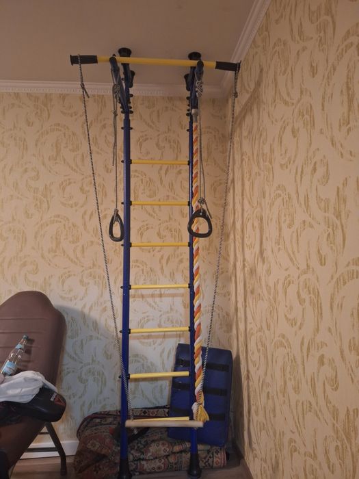 Продаю шветскую стенку