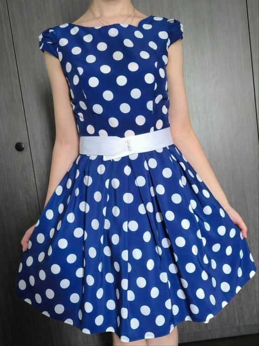 Продам платья женские