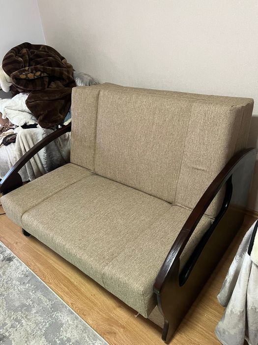 Vand canapea 2 locuri extensibila