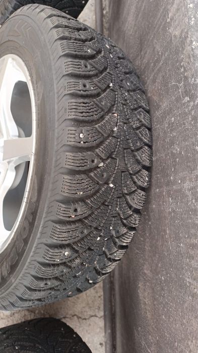 Продам колеса с дисками зимние