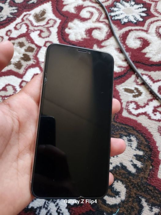 Apple  iPhone xs