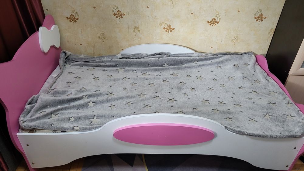 Продам кровать 160х70