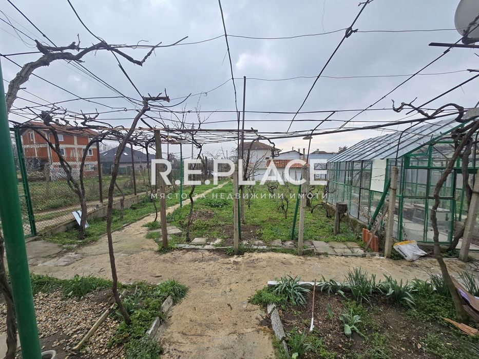 Дава се под наем Етаж от къща в Варна, м-т Франга Дере - 80 кв.м за 225 € - Снимка #8