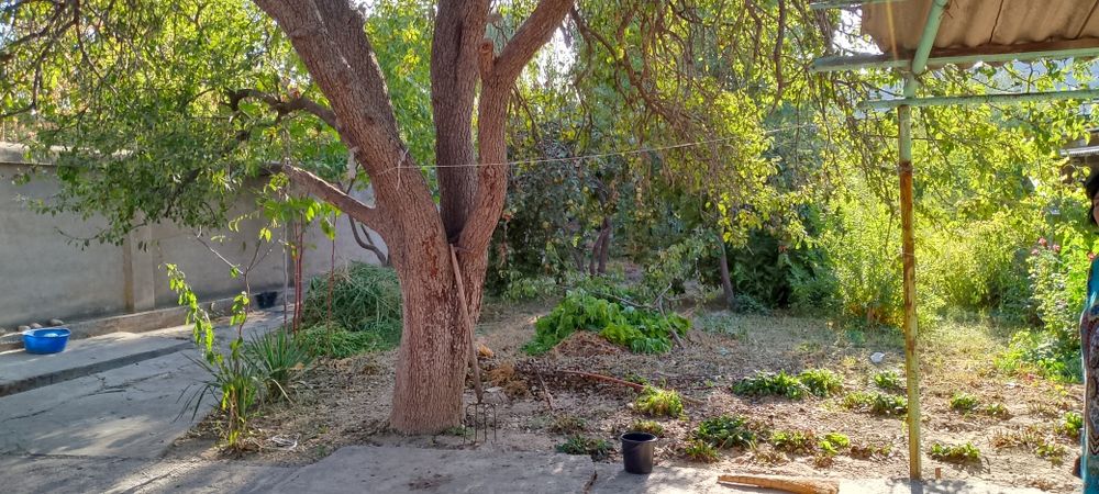 Продается дом нурафшон центре города возле макро