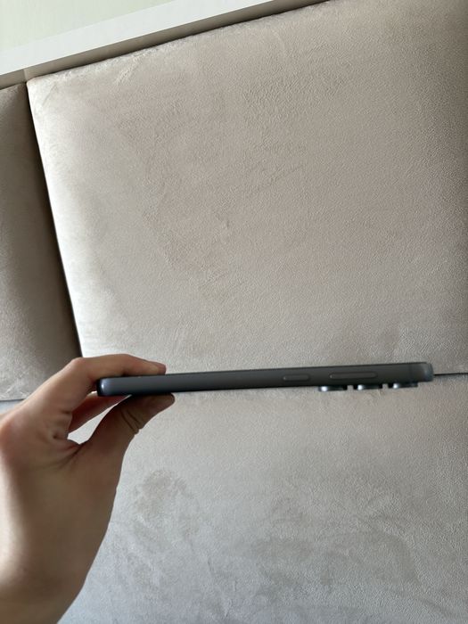 Продаётся Samsung Galaxy S23 FE