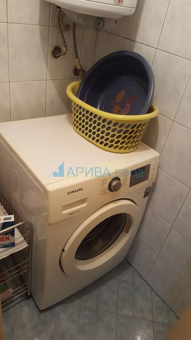 Тристаен обзаведен под наем в център Хасково