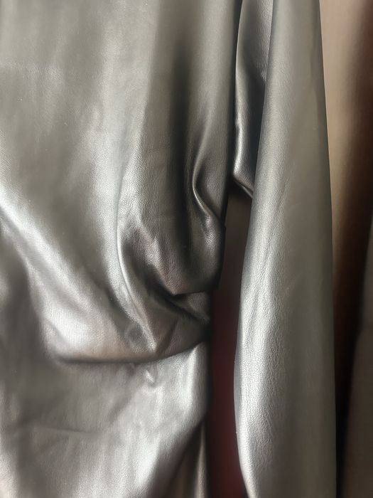 Уникална кожена рокля Манго