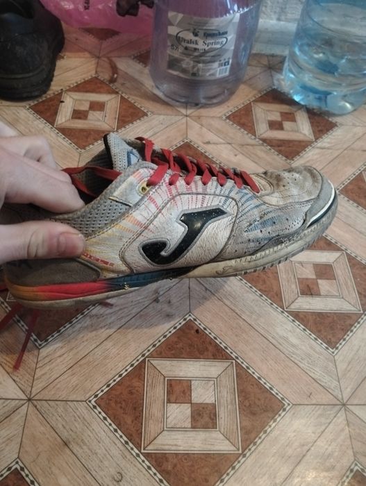 Джома сатылат футзалкы