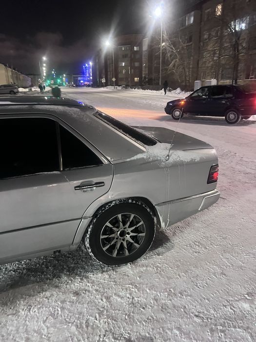 Мерс w124 на полном ходу