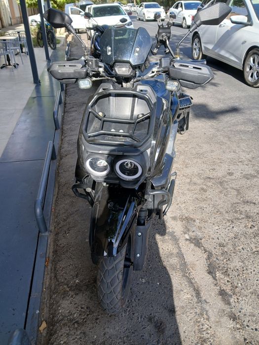 Skuter tank  va maped 125 kub sotiladi