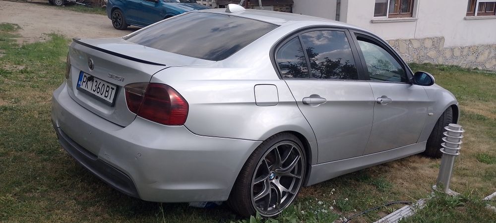 Bmw e90 325i 218кс