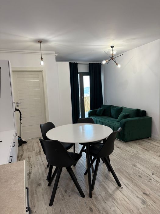 Apartament de inchiriat cu 3 camere Scala Frunzisului