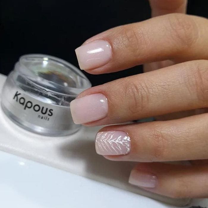 Мастер маникюра и педикюра