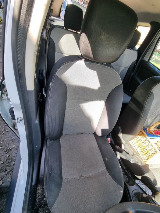 Interior complet Dacia Duster 2010 - 2013 SUV 4 Usi (1628) Garantie