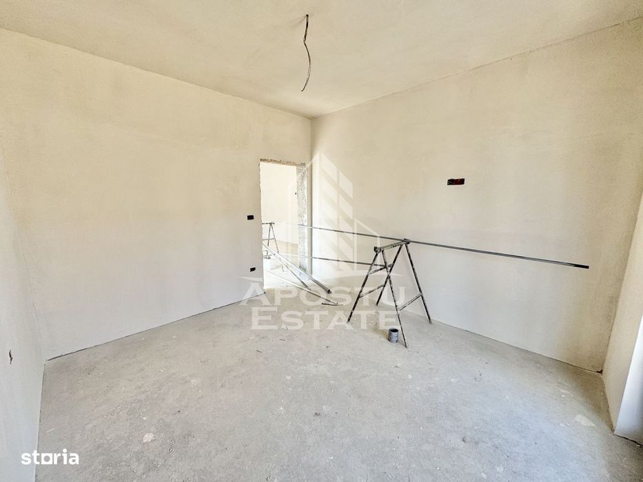 Apartament 3 camere, dressing si gradina proprie la intrare in Giroc