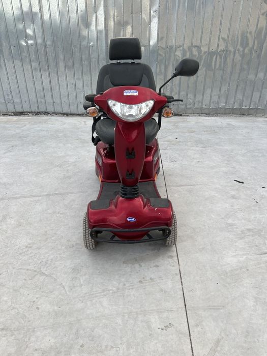 Cărucior Handicapații