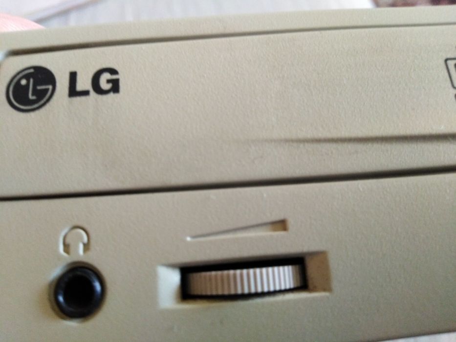 Cer/rw drive LG model gce_8520b