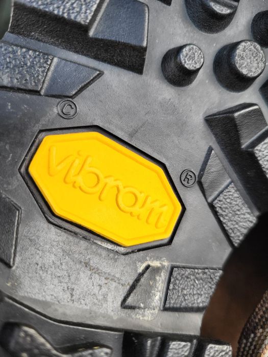 Bocanci de munte Meindl 38 39 si Eddie Bauer 43  Noi