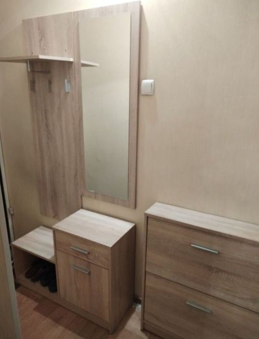 Продам прихожую.
