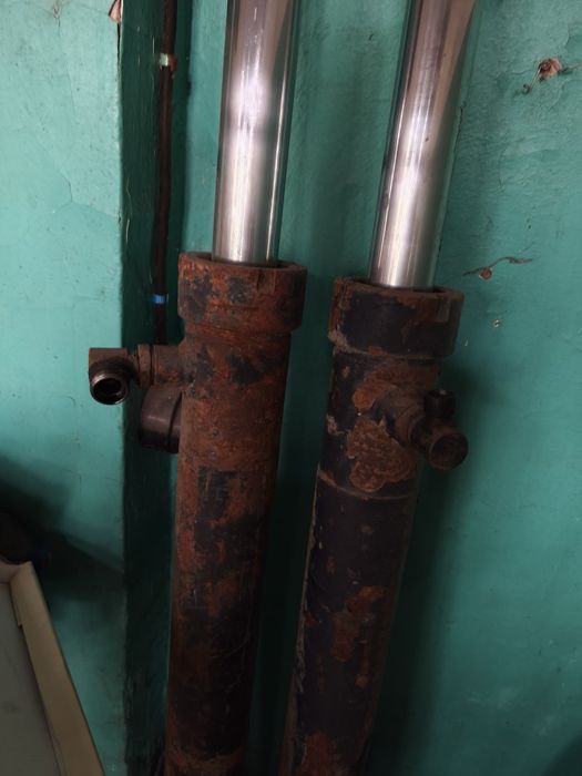 Гидроцилиндр на экскаватор МТЗ ЮМЗ