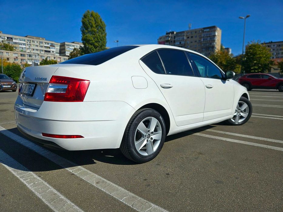 SKODA Octavia 2019 — imagine 3