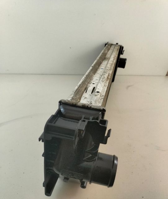 Radiator intercooler HVW9065000000 2E0145804, 880636XC Volkswagen VW