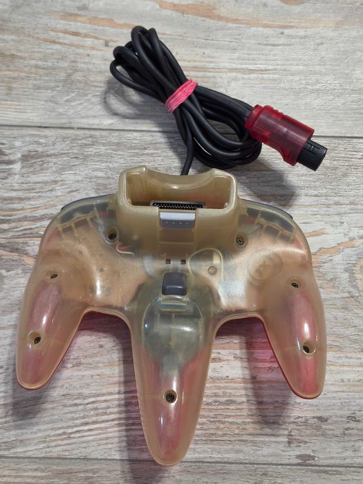 Nintendo N64 Funtastic Series Clear Red editie limitata versiune de Japonia
